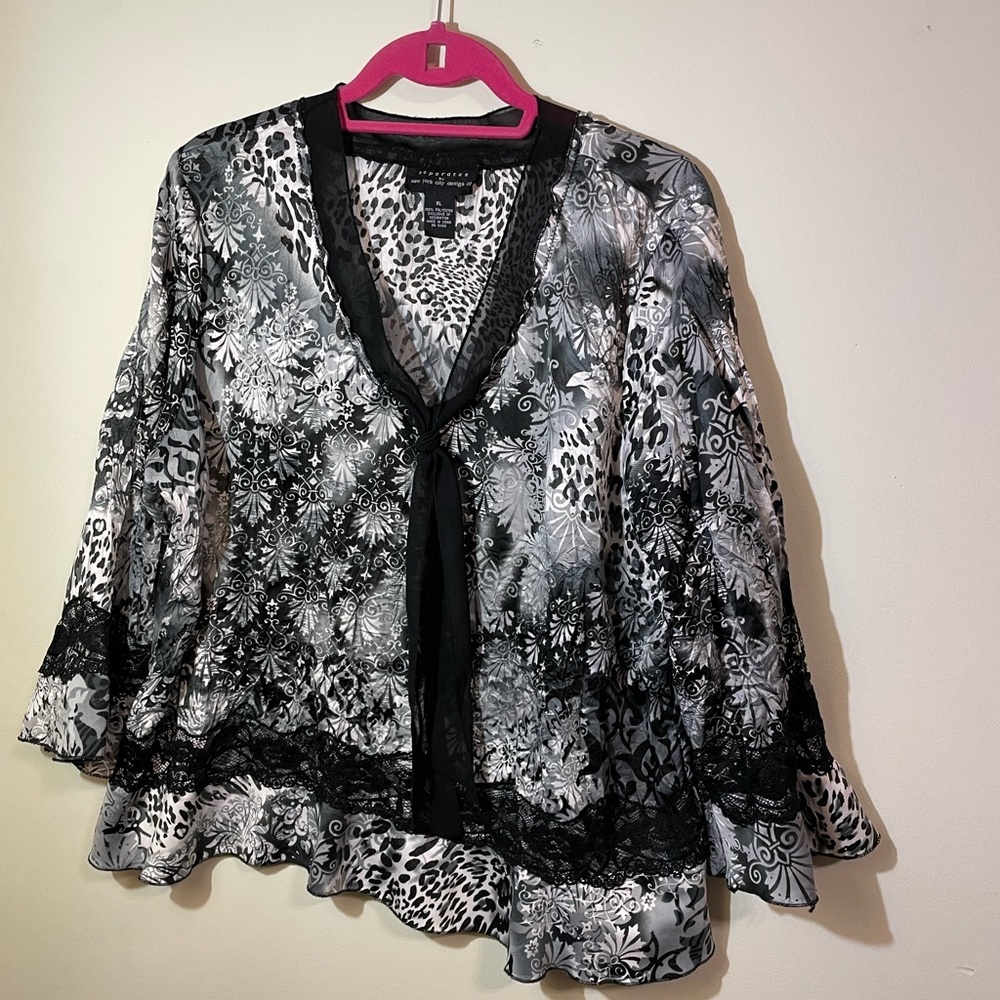 Separates by New York City Design Women’s   ‎ X Large Blouse Black/Gray w/Lace